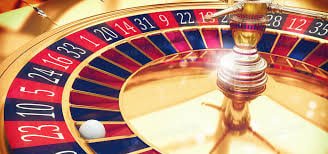 2kmovie Games section with slots and live dealer casino titles for Philippines